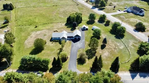 10 Hackett Mills Road Poland ME 04274