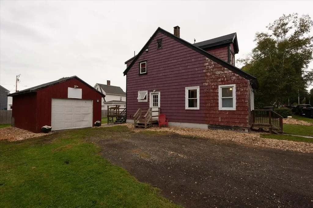 16 Hill Street Rockland ME 04841