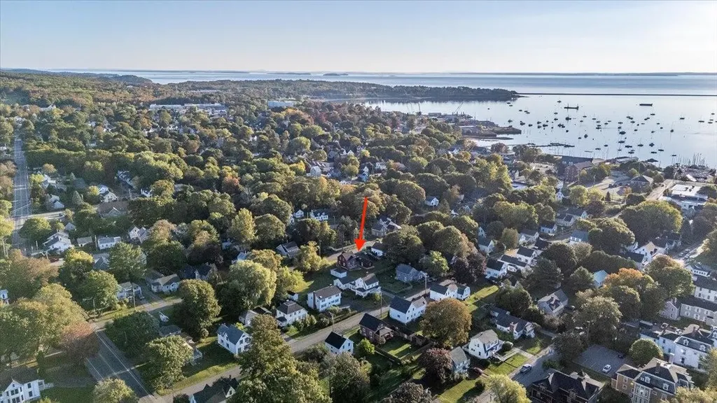 16 Hill Street Rockland ME 04841
