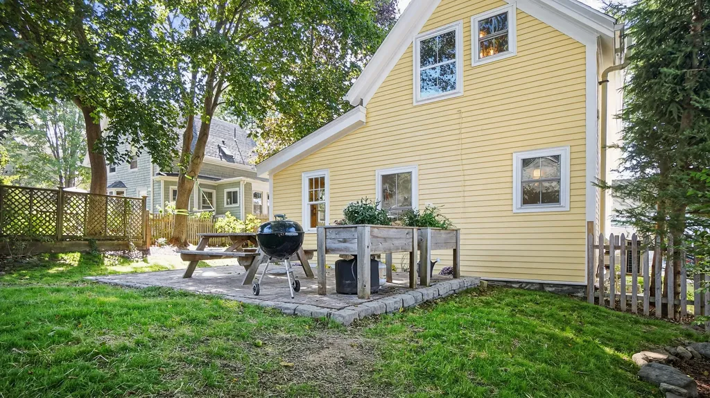 294 Pine Street South Portland ME 04106