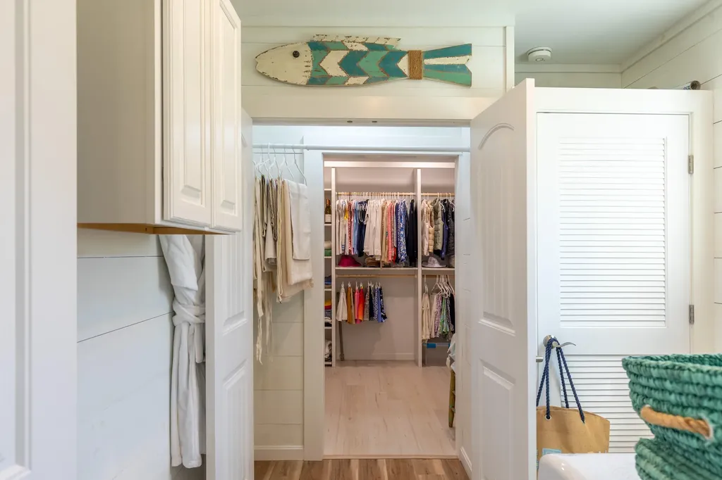 32 Murray Hill Road Boothbay ME 04544