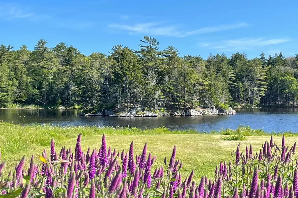 32 Murray Hill Road Boothbay ME 04544