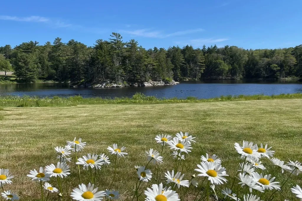 32 Murray Hill Road Boothbay ME 04544
