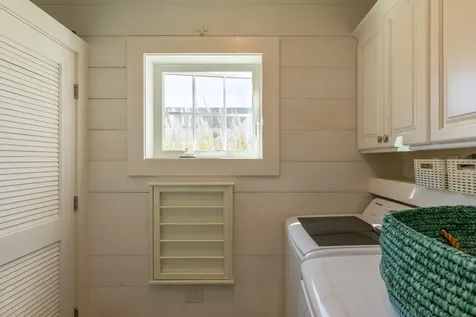 32 Murray Hill Road Boothbay ME 04544