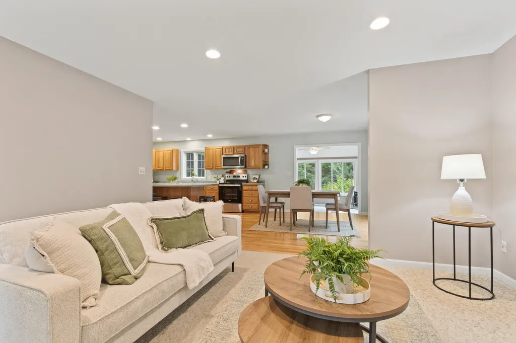 18 Ansel Lane North Yarmouth ME 04097