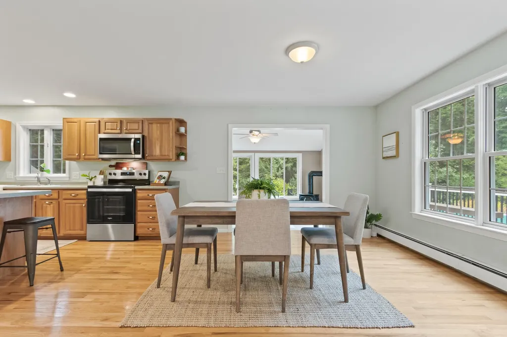 18 Ansel Lane North Yarmouth ME 04097