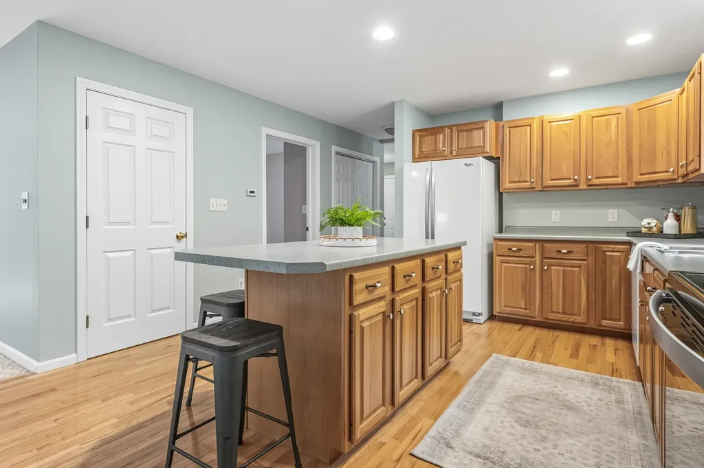 18 Ansel Lane North Yarmouth ME 04097
