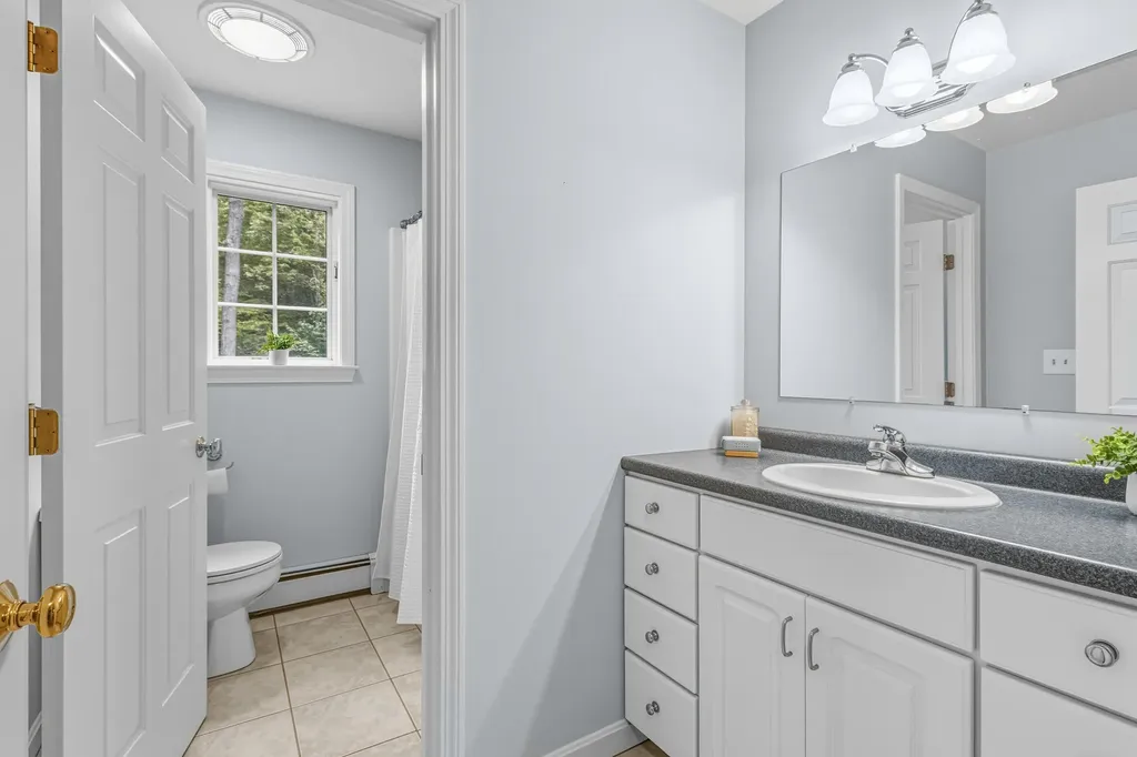 18 Ansel Lane North Yarmouth ME 04097