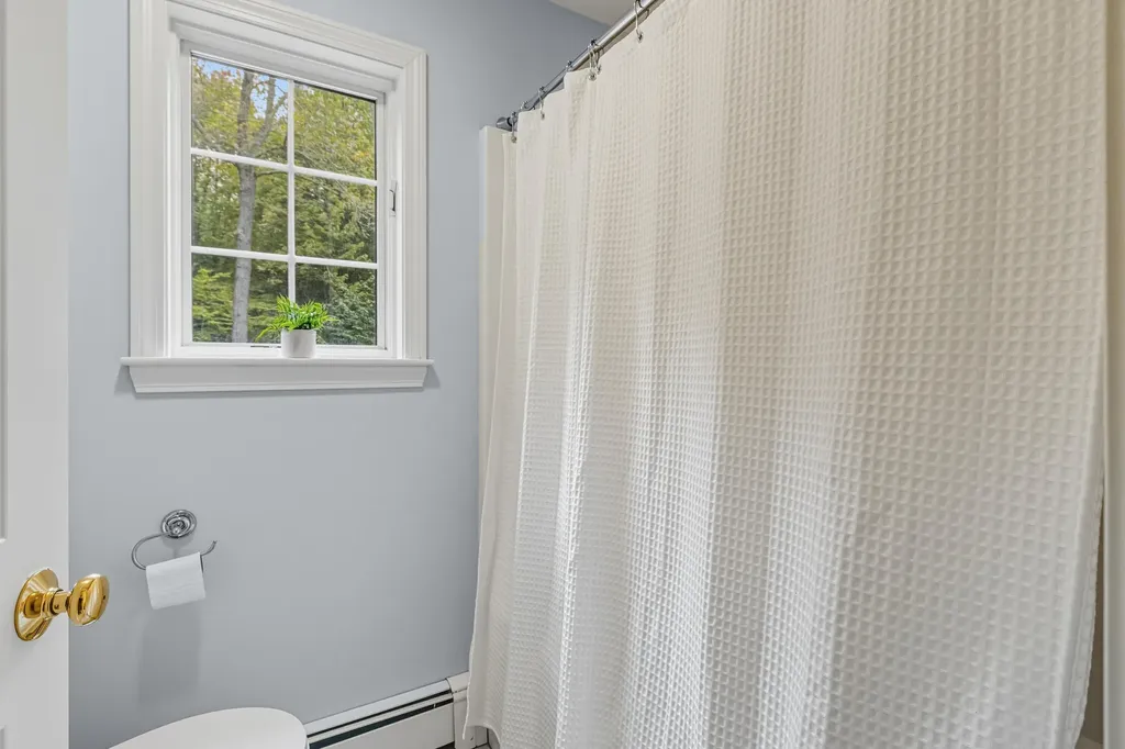 18 Ansel Lane North Yarmouth ME 04097