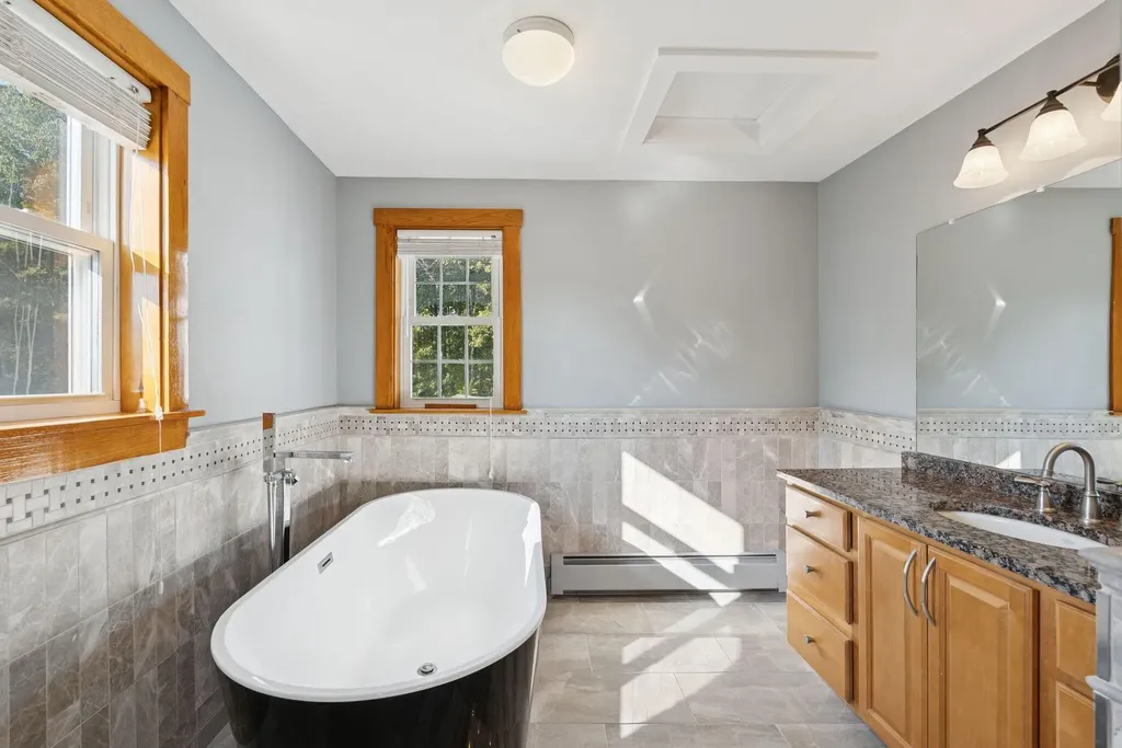 43 Dexter Lane North Yarmouth ME 04097