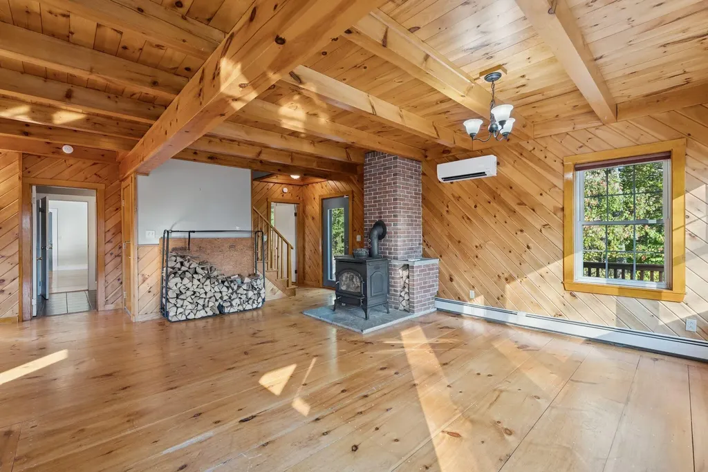 43 Dexter Lane North Yarmouth ME 04097