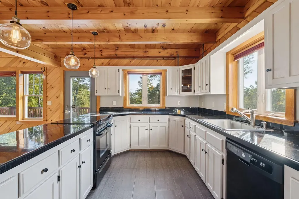 43 Dexter Lane North Yarmouth ME 04097