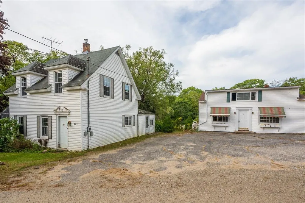 2059 State Route 129 South Bristol ME 04568