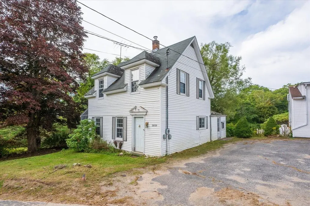 2059 State Route 129 South Bristol ME 04568
