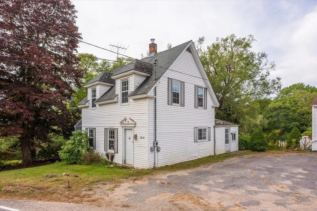 2059 State Route 129 South Bristol ME 04568