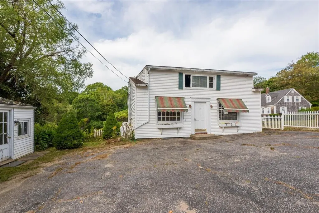 2059 State Route 129 South Bristol ME 04568