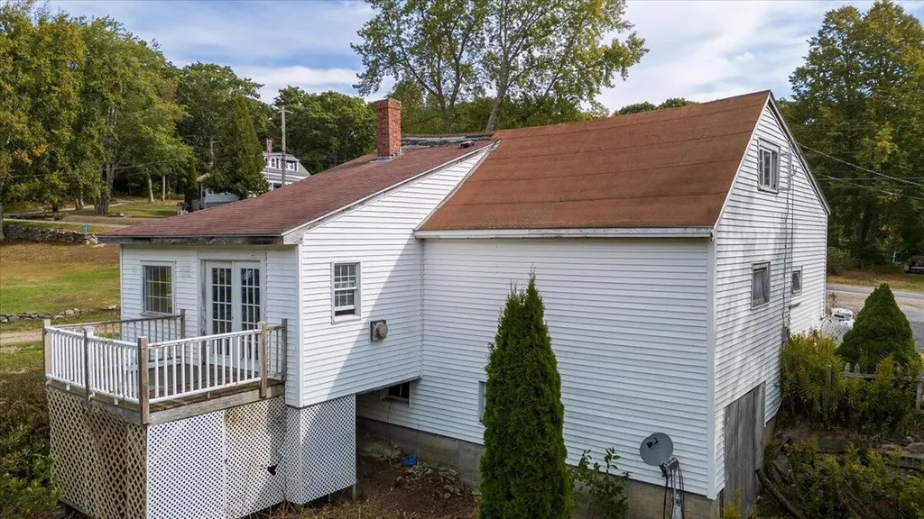 2059 State Route 129 South Bristol ME 04568