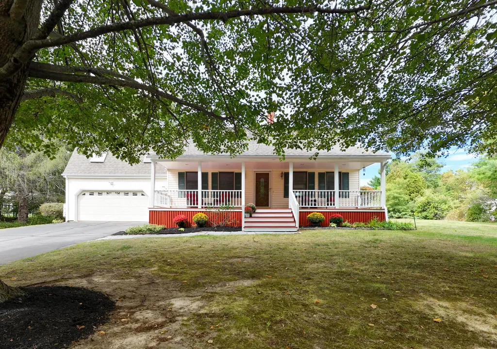 10 Hill Drive South Berwick ME 03908