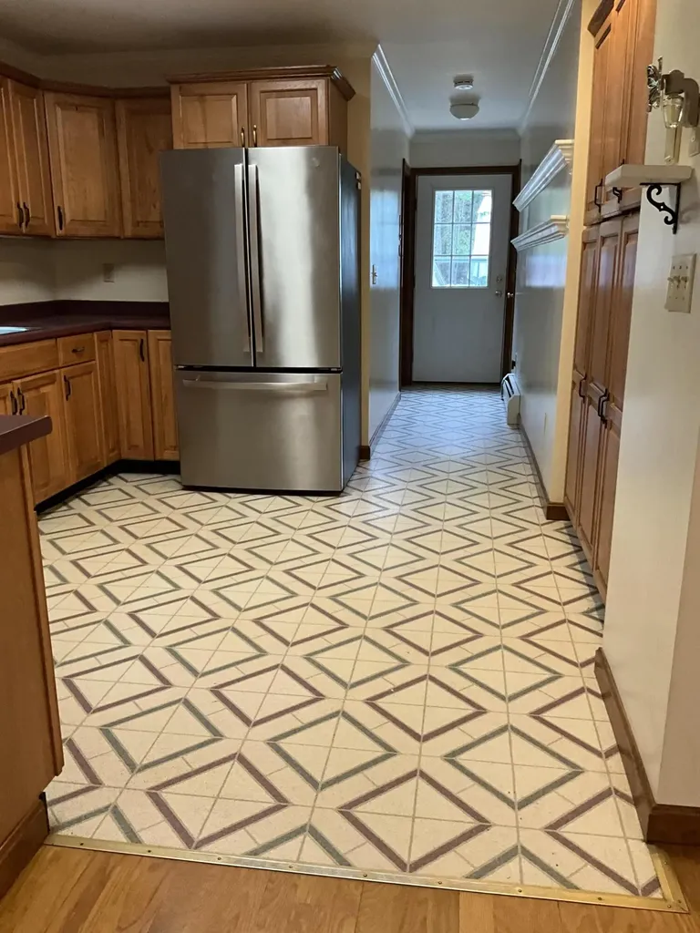 8 Cross Road Bradley ME 04411