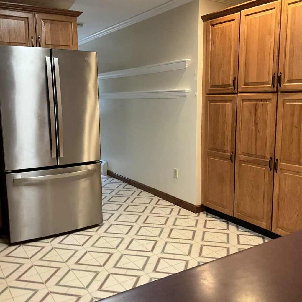 8 Cross Road Bradley ME 04411