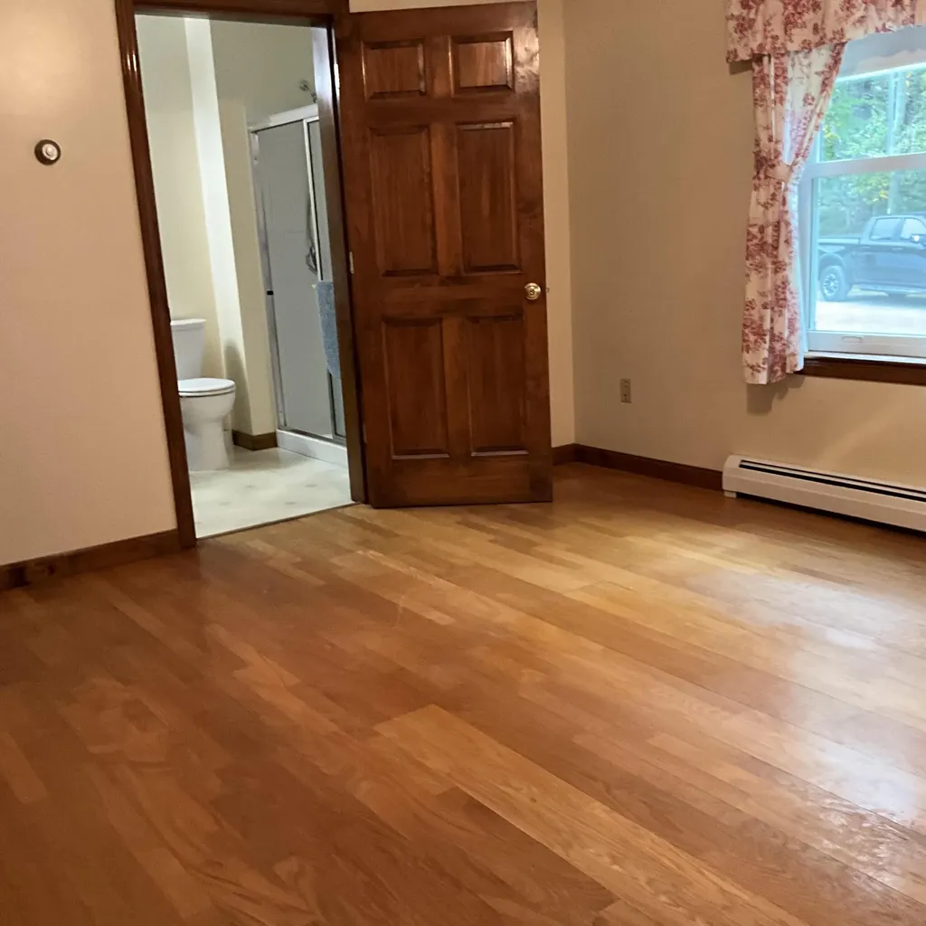 8 Cross Road Bradley ME 04411