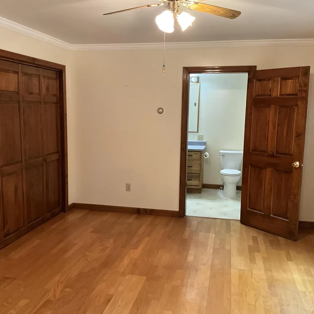 8 Cross Road Bradley ME 04411