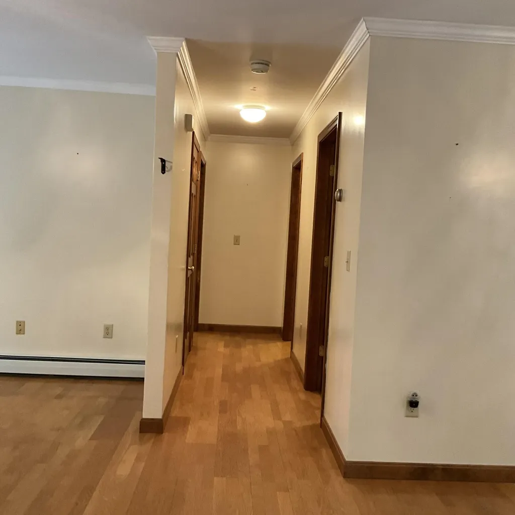 8 Cross Road Bradley ME 04411