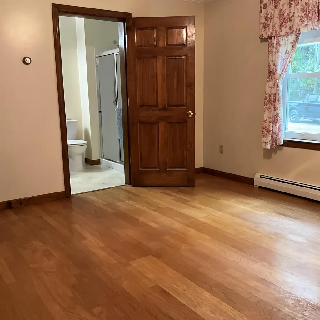8 Cross Road Bradley ME 04411