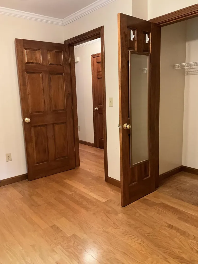 8 Cross Road Bradley ME 04411