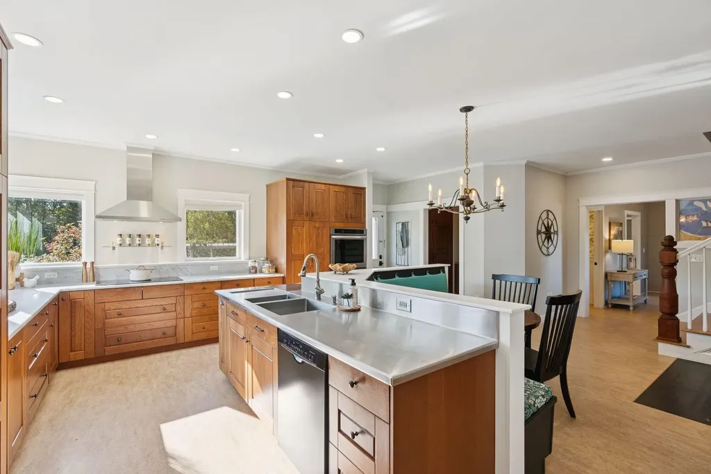 11 Orchard Hill Road Freeport ME 04032