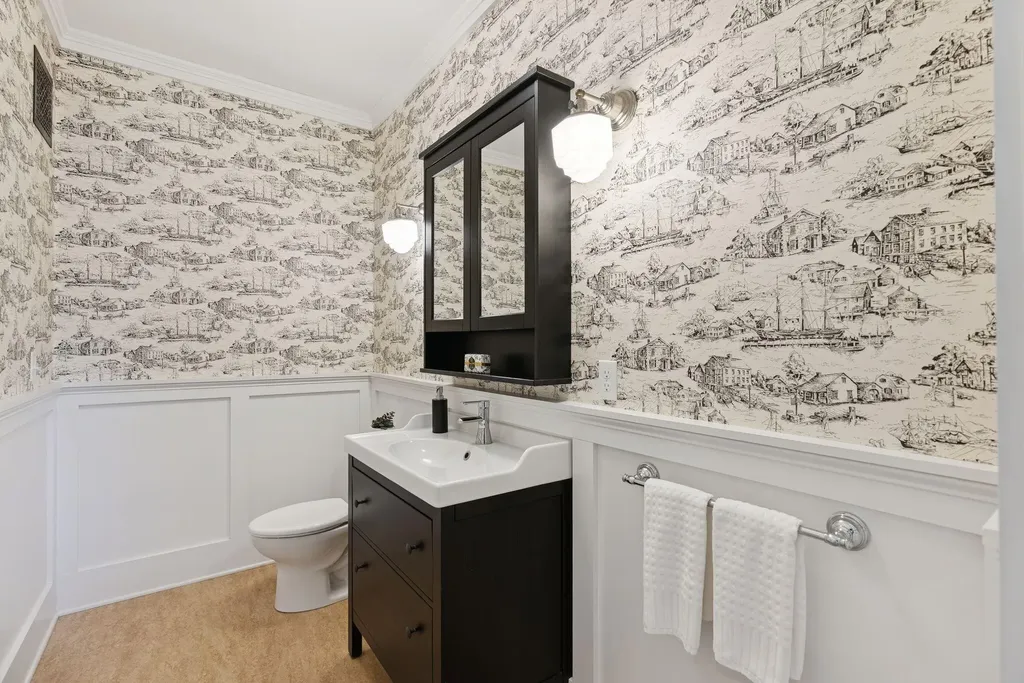 11 Orchard Hill Road Freeport ME 04032