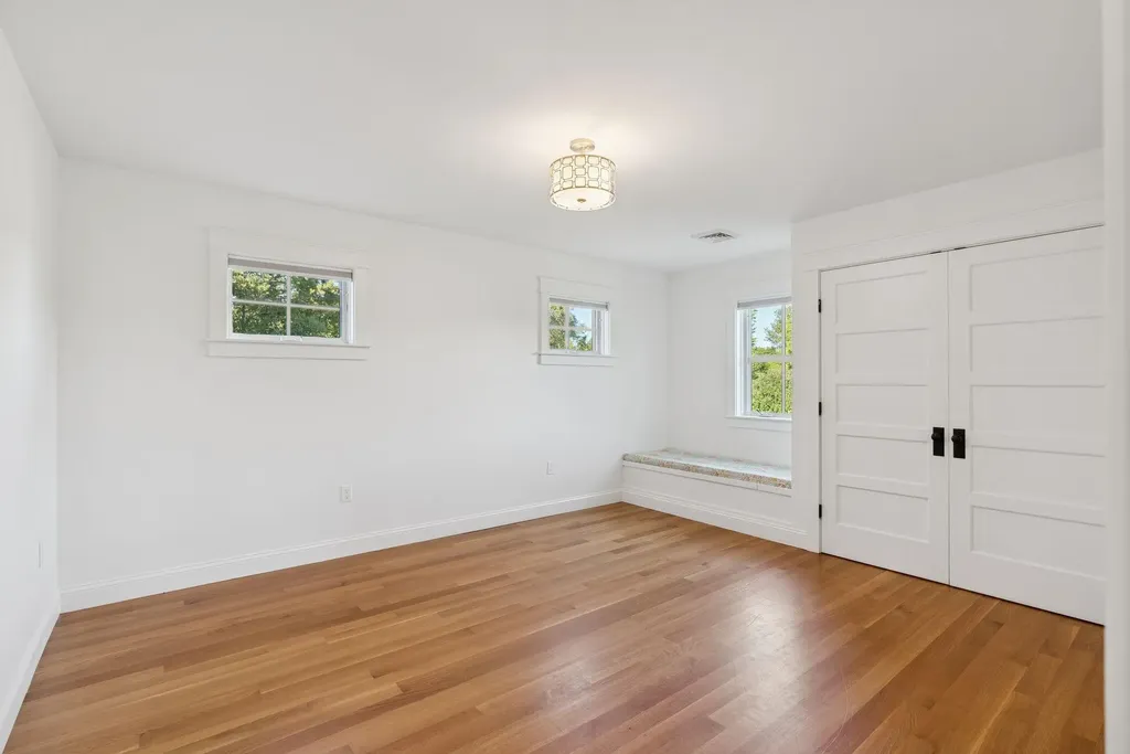 11 Orchard Hill Road Freeport ME 04032