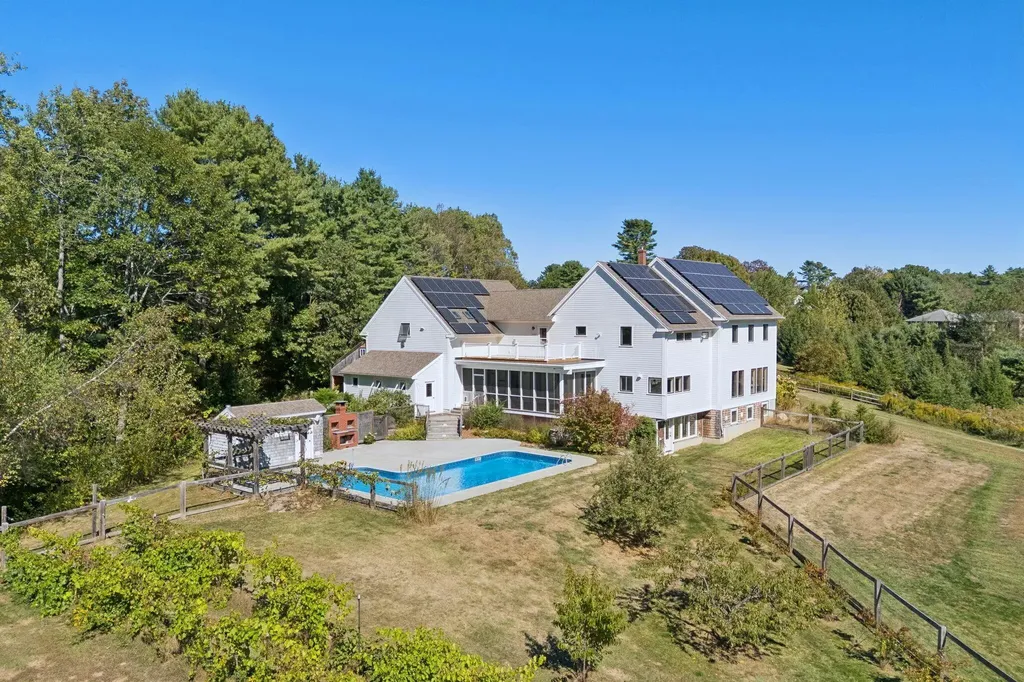 11 Orchard Hill Road Freeport ME 04032