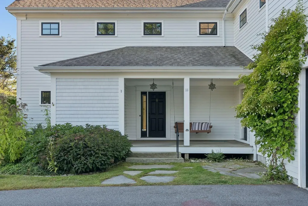 11 Orchard Hill Road Freeport ME 04032