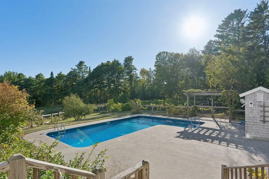 11 Orchard Hill Road Freeport ME 04032