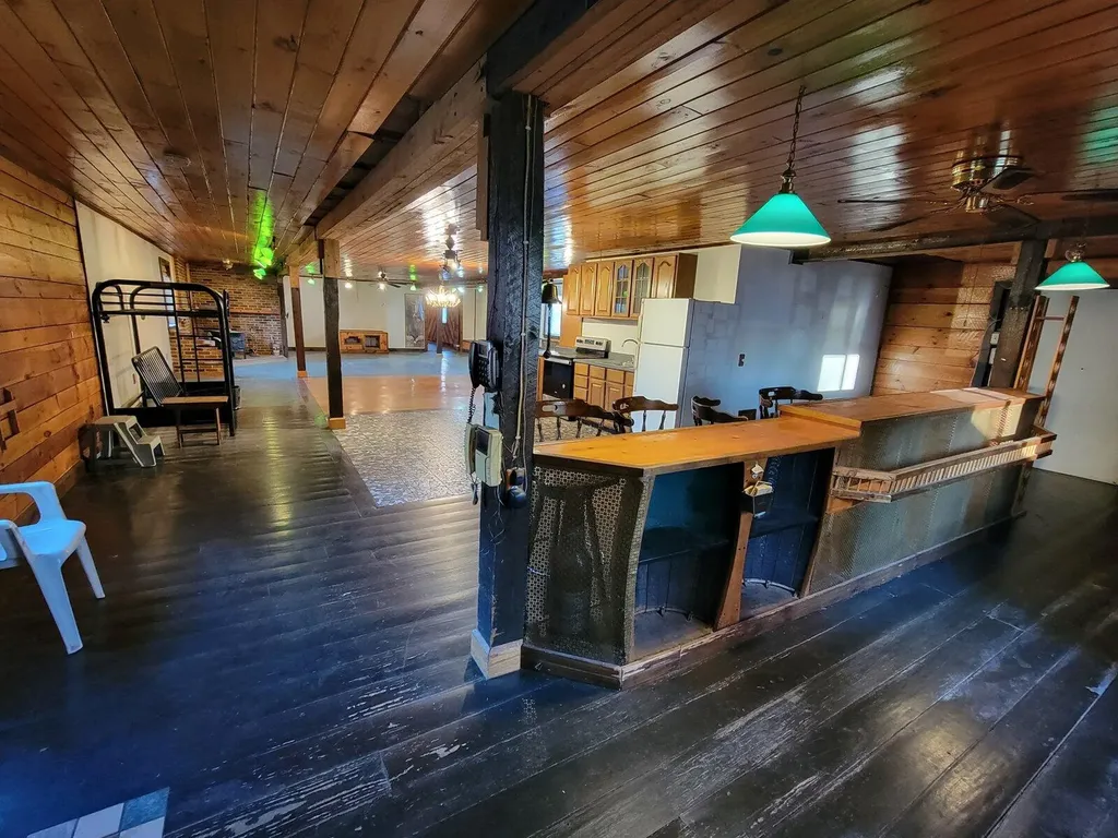 15 Jackson Hole Carthage ME 04224