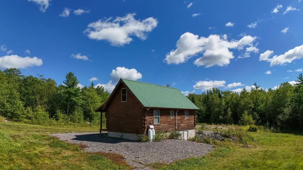 1968 State Highway 193 Highway Beddington ME 04622