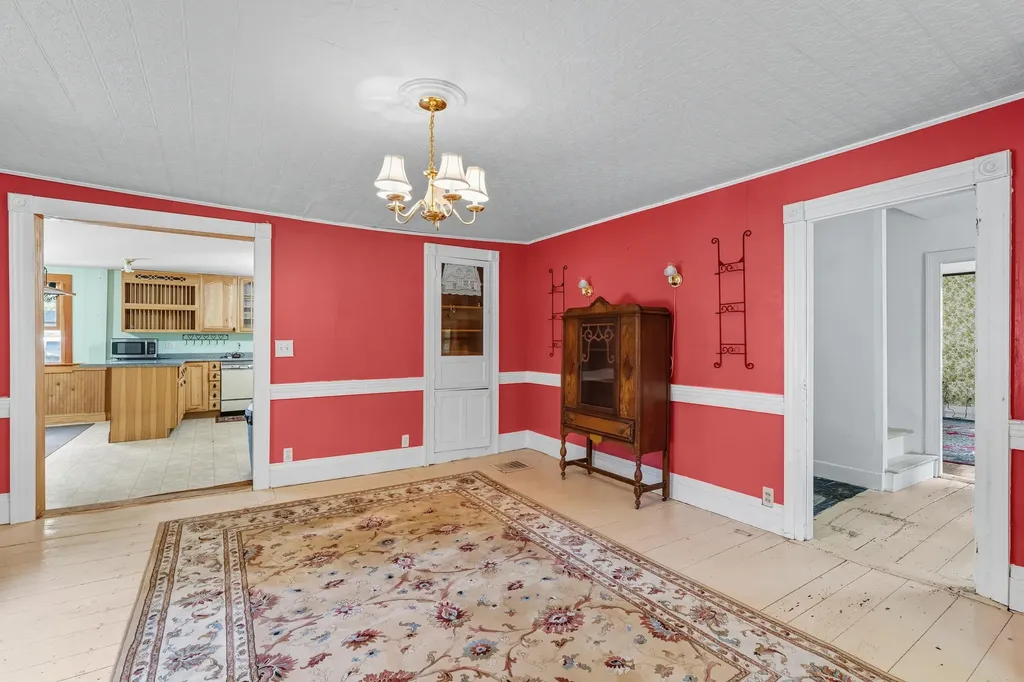 2 Thundercastle Road Readfield ME 04355