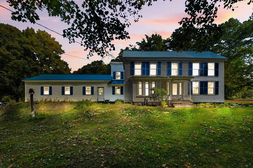 2 Thundercastle Road Readfield ME 04355