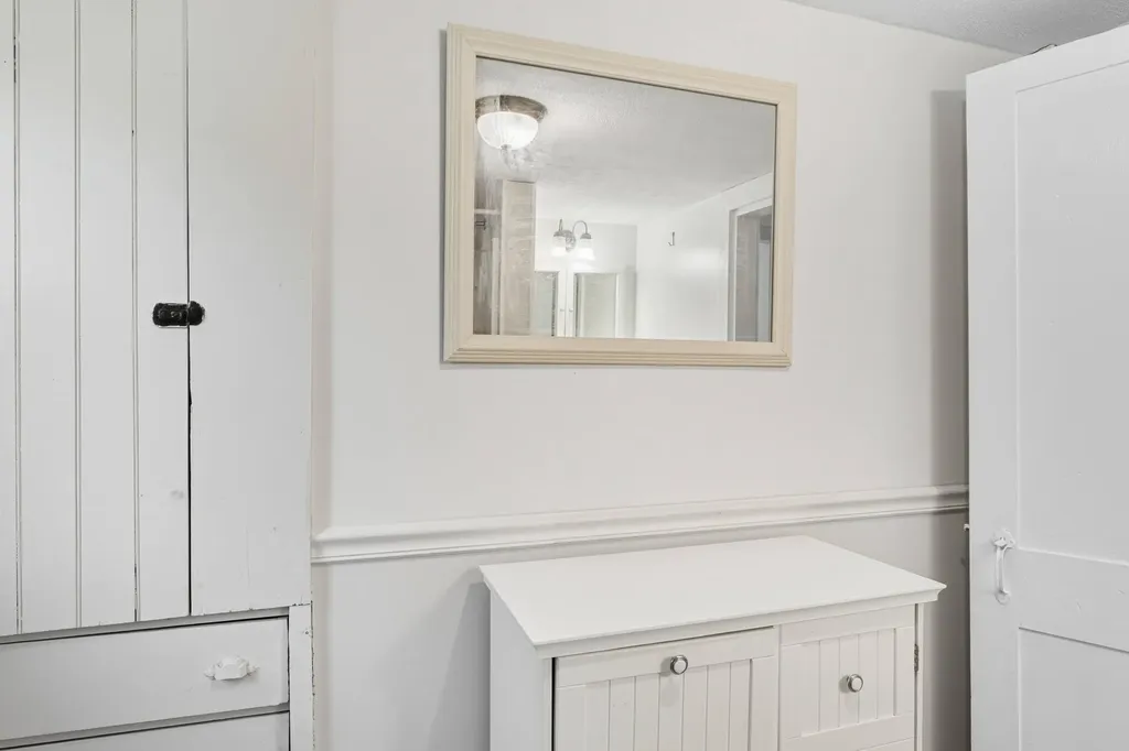 2 Thundercastle Road Readfield ME 04355