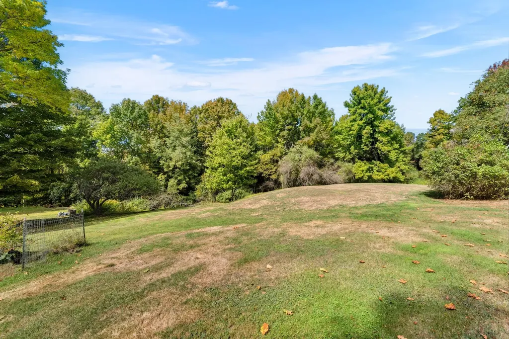2 Thundercastle Road Readfield ME 04355