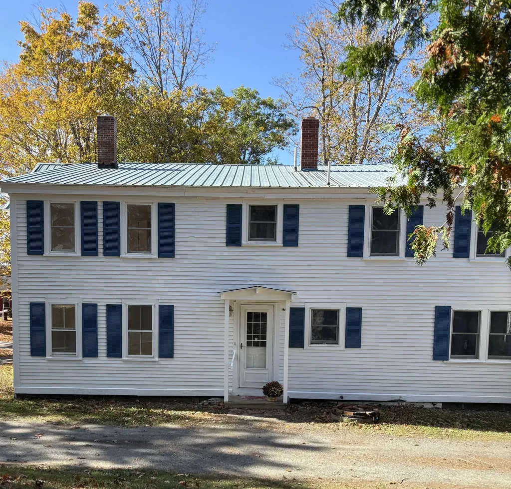 2 Thundercastle Road Readfield ME 04355