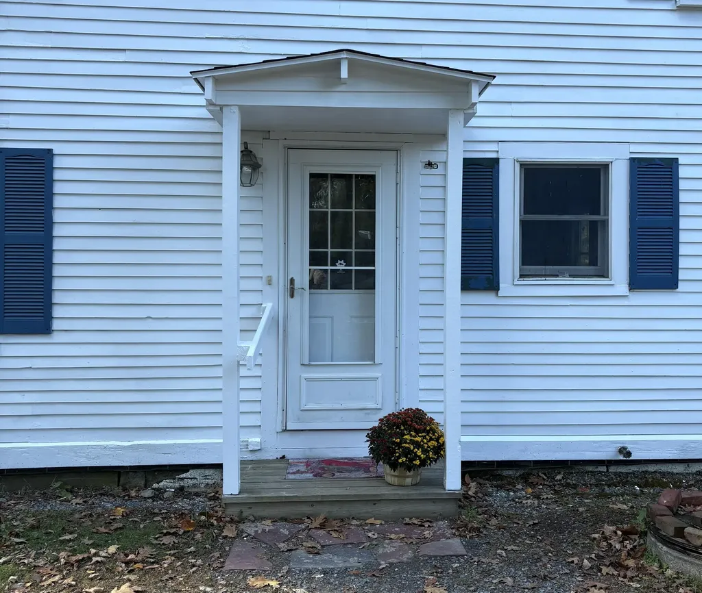 2 Thundercastle Road Readfield ME 04355