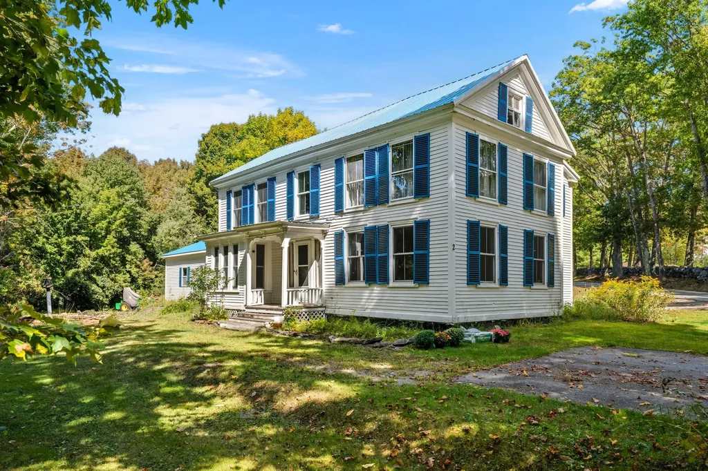 2 Thundercastle Road Readfield ME 04355