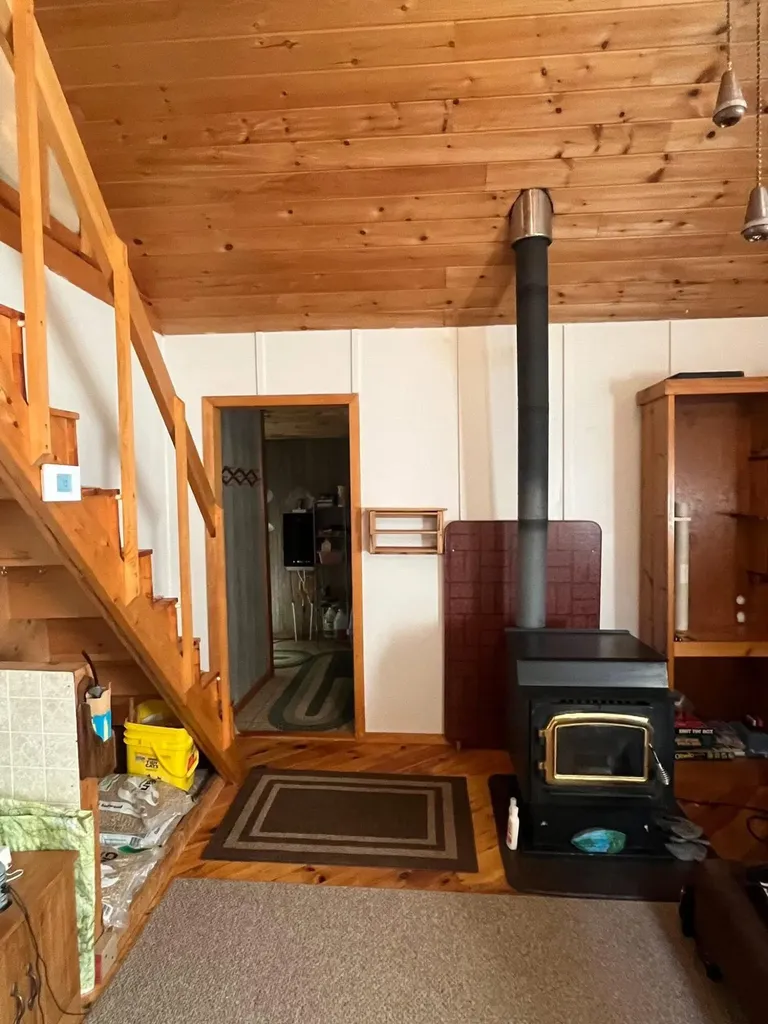 24 Hill Lane Beddington ME 04622