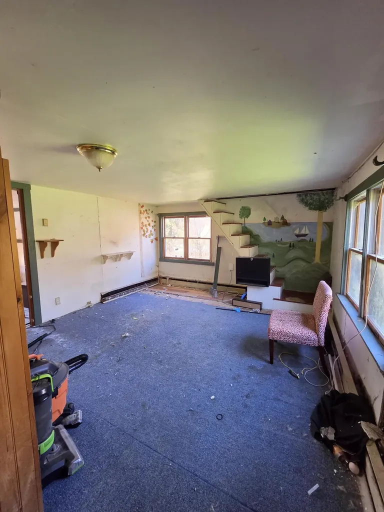 4 Bowen Road Searsport ME 04974