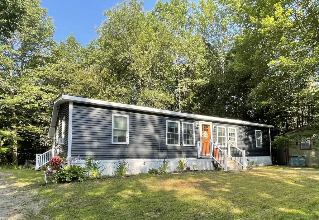 101 Fisher Road Bowdoinham ME 04008