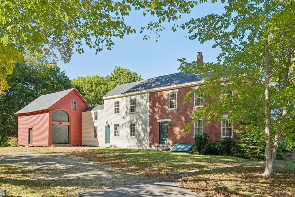 51 Pleasant Street Yarmouth ME 04096