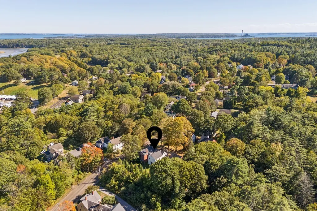 51 Pleasant Street Yarmouth ME 04096