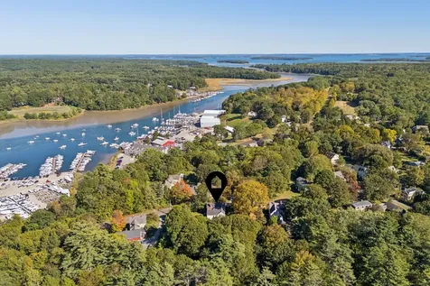 51 Pleasant Street Yarmouth ME 04096